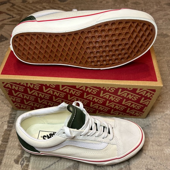 NWOT - VANS U-Style 36 Retro Sport - UNISEX (discontinued color) - Picture 2 of 5
